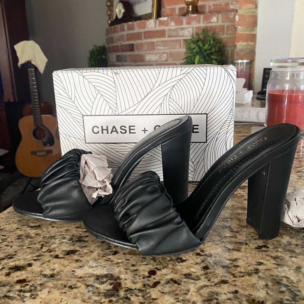 Chase + Chloe Black Heels with Glossy Finish